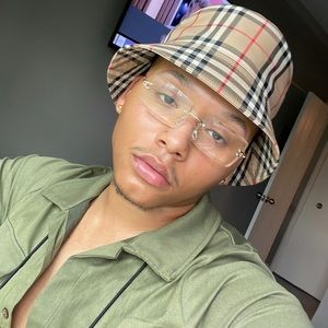 Meet your Posher, Justin